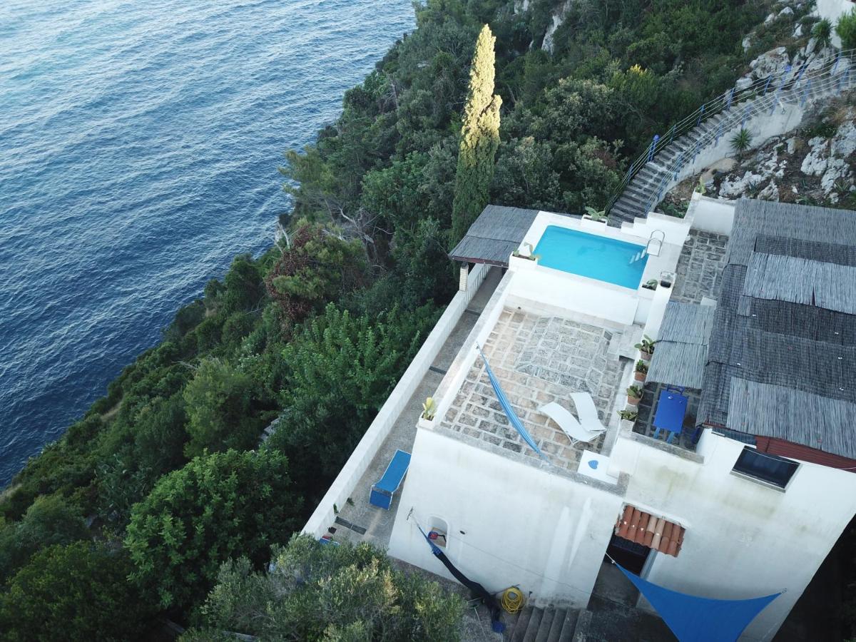 Blu Suite Cottage Sul Mare E Swimming Pool トリカーゼ エクステリア 写真